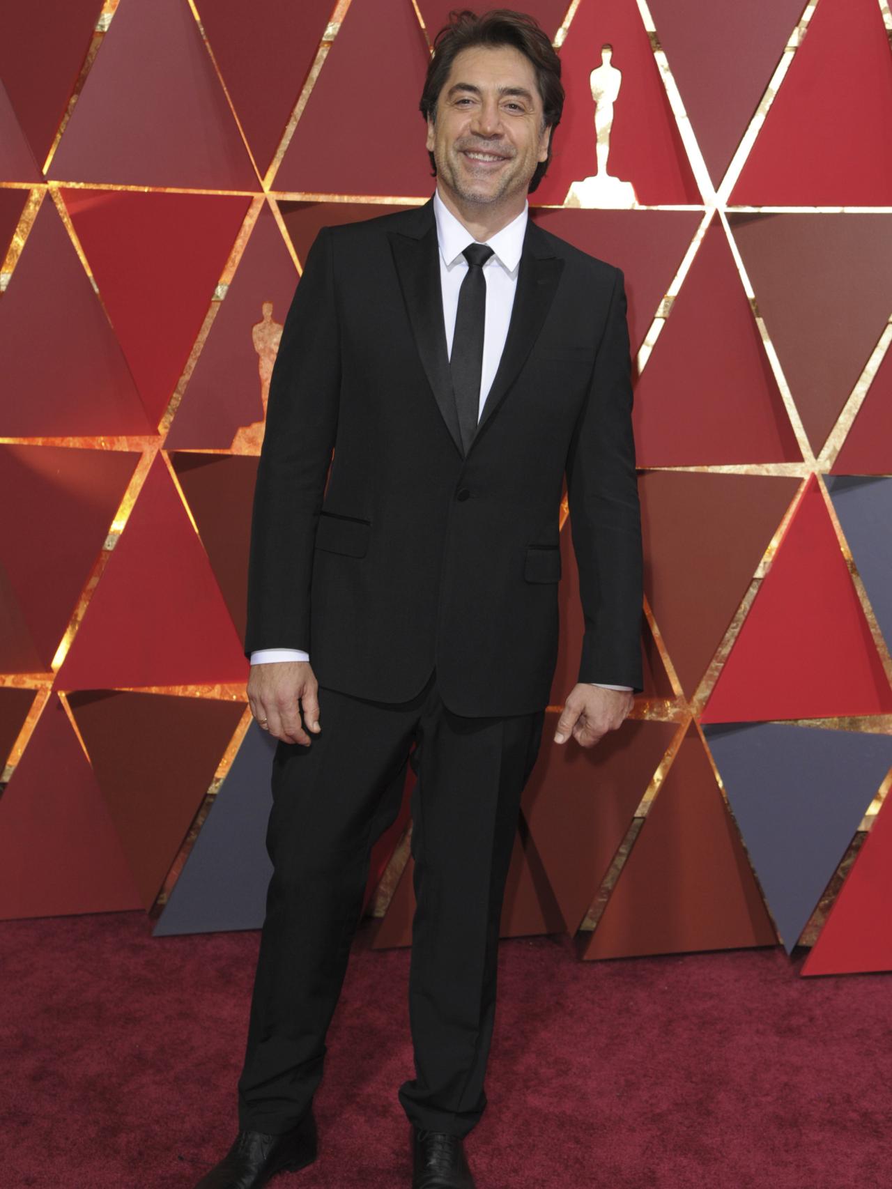 Javier Bardem posando en los Oscar.