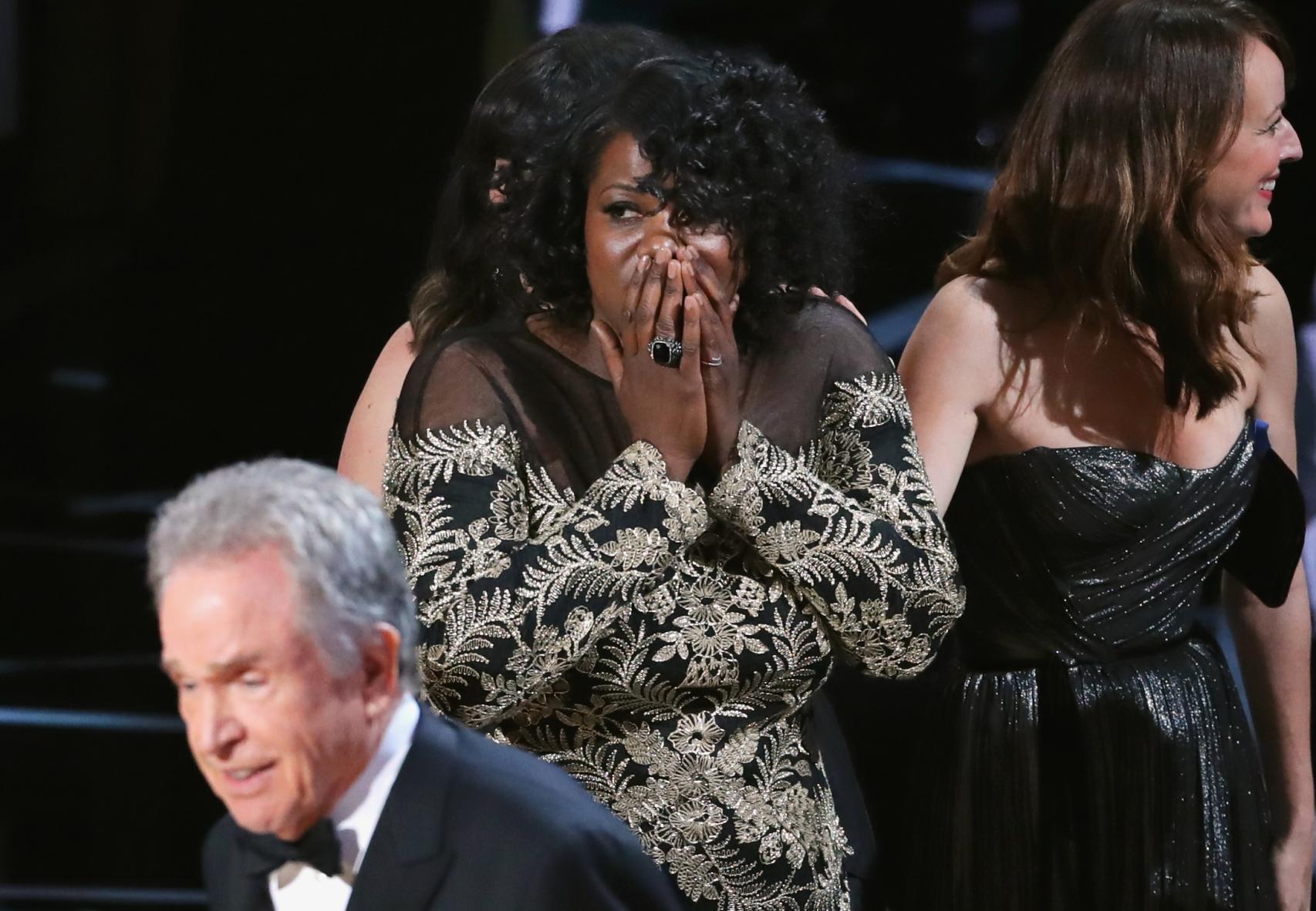 La actriz Joi McMillon, de Moonlight, durante la aclaración de Warren Beatty.