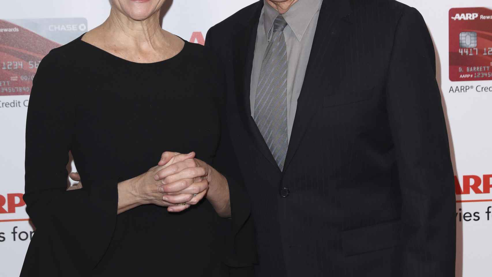 Annete Bening y Warren Beatty en la fiesta previa a los Oscar.