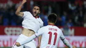 Iborra celebra un gol con el Sevilla.