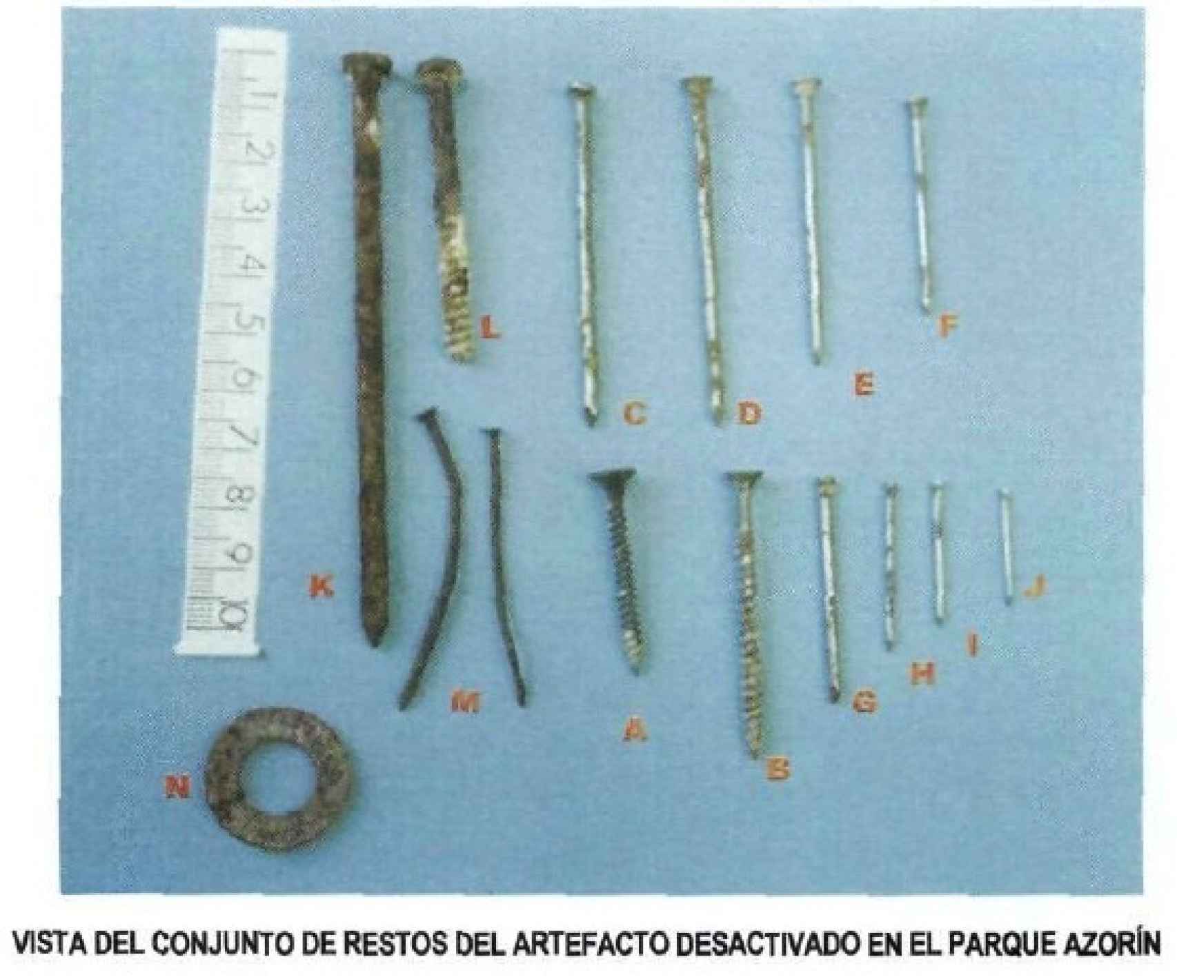 Modelos de la metralla atribuida a la mochila de Vallecas en el informe de diciembre de 2005.
