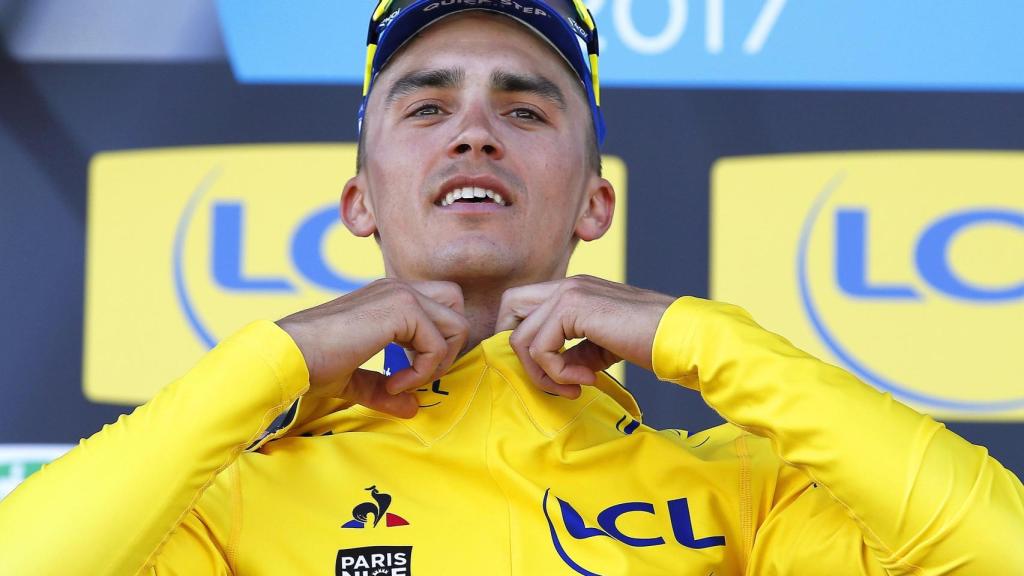 Julian Alaphilippe sigue manteniendo el maillot amarillo.