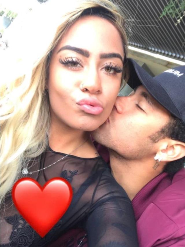 Neymar con su hermana.