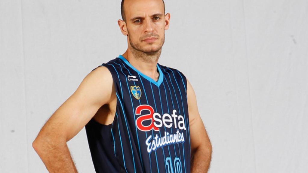 Carlos Jiménez en su etapa en Estudiantes.