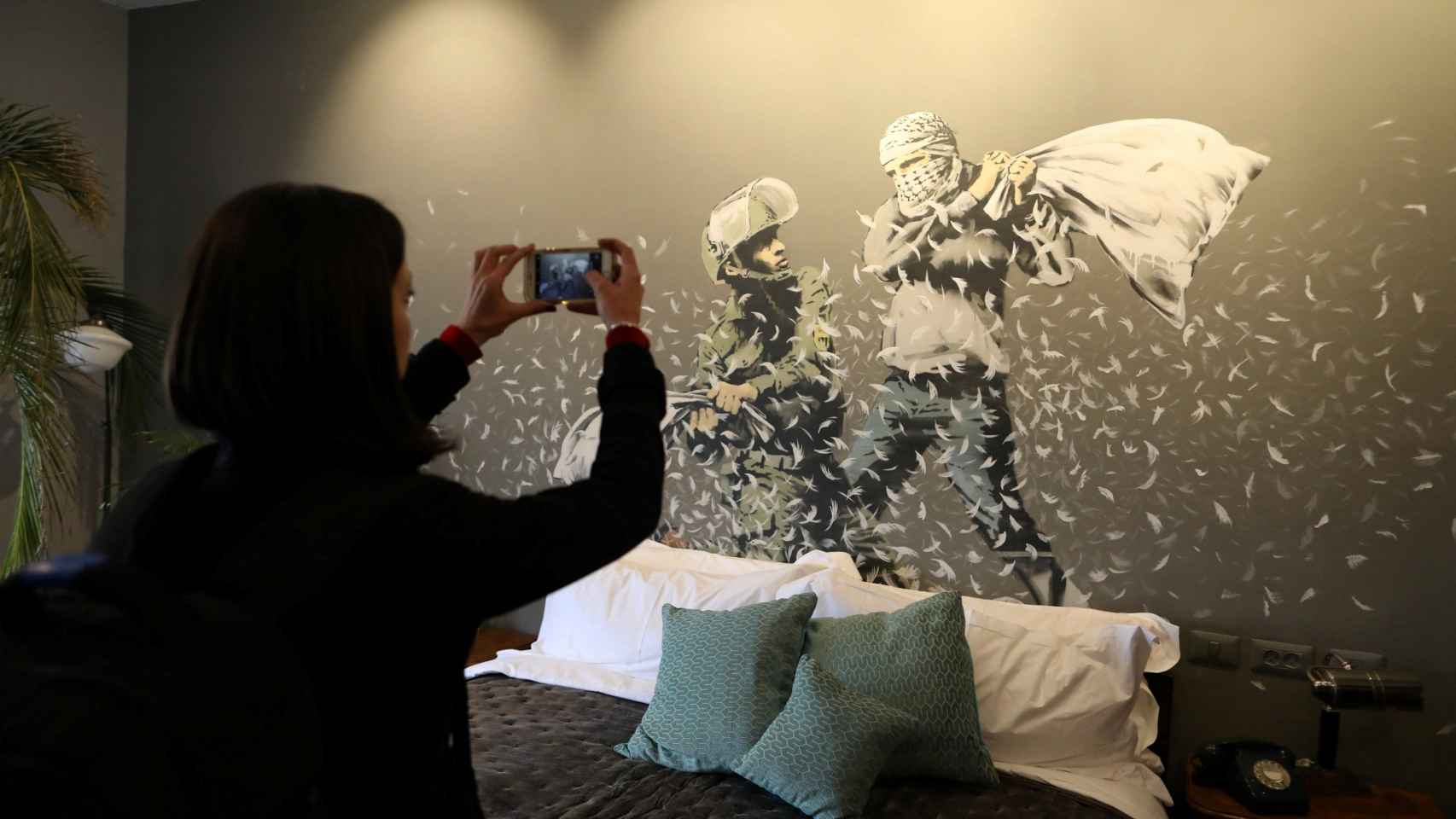 Banksy crea el hotel con peores vistas del mundo