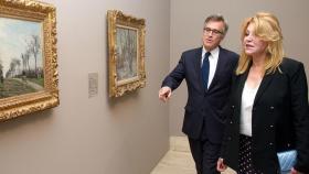 Guillermo Solana y Carmen Cervera, en la exposición de Camille Pissarro, en 2013. Carlos Alvarez/Getty Images.