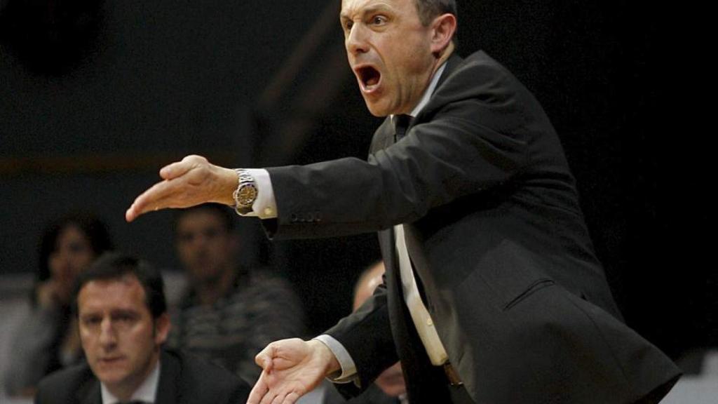 Ettore Messina, entrenador del Olimpia Milán.