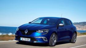 Renault-Megane-RS-front-angle-view