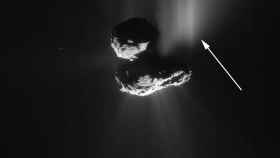 Nuestro cometa favorito está hecho de hielo prístrino y su forma cambia a base de estallidos