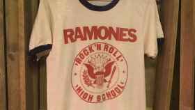 Una camiseta de Los Ramones.