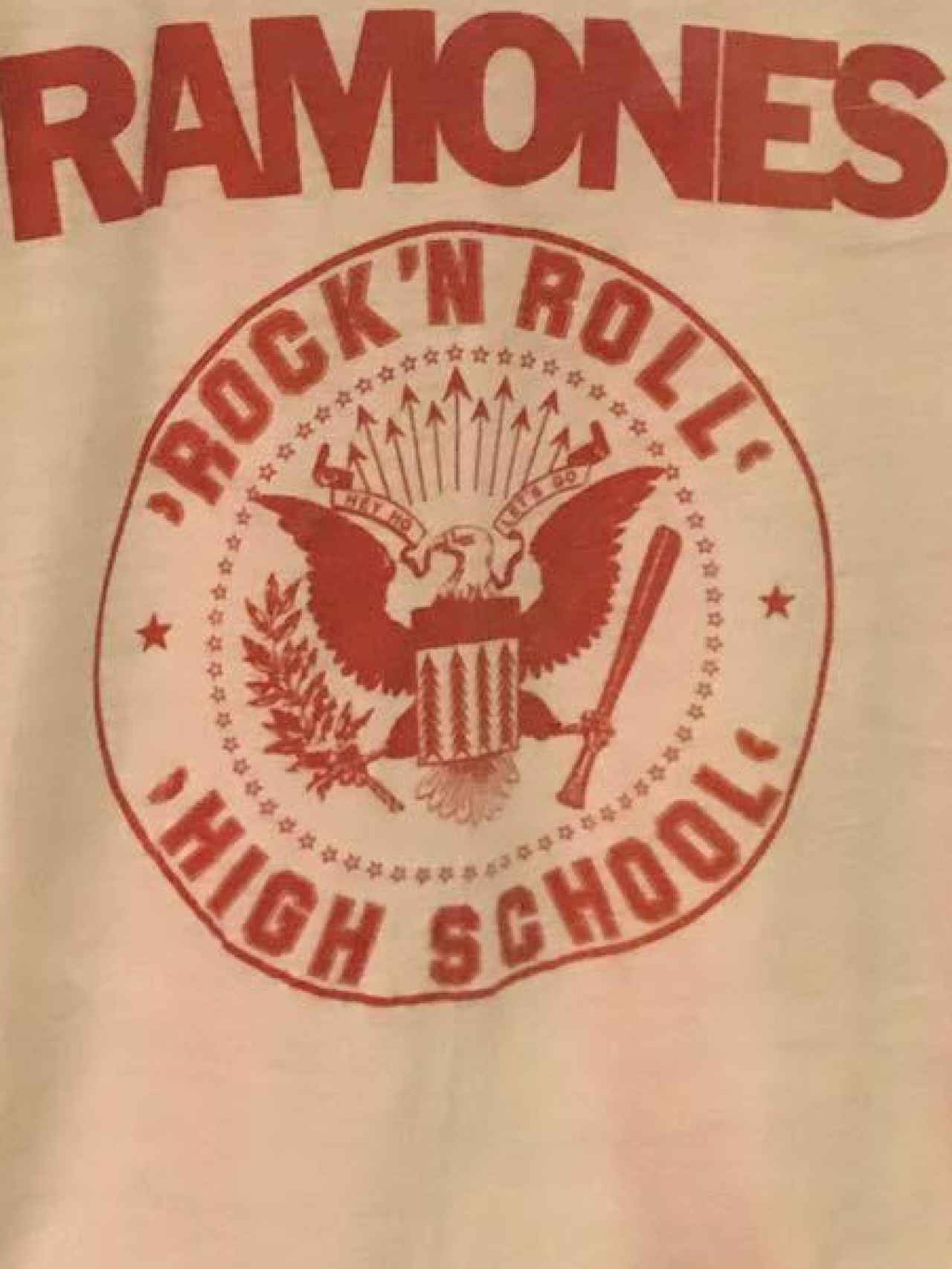 Una camiseta de Los Ramones.