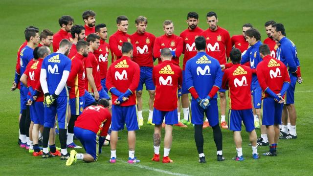 Entrenamiento de España en Saint-Denis el lunes.