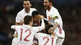 España celebra el segundo gol.