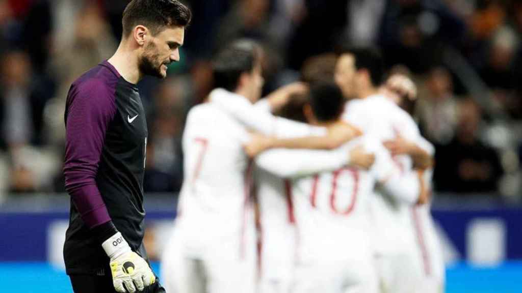 España celebra un gol contra Francia.