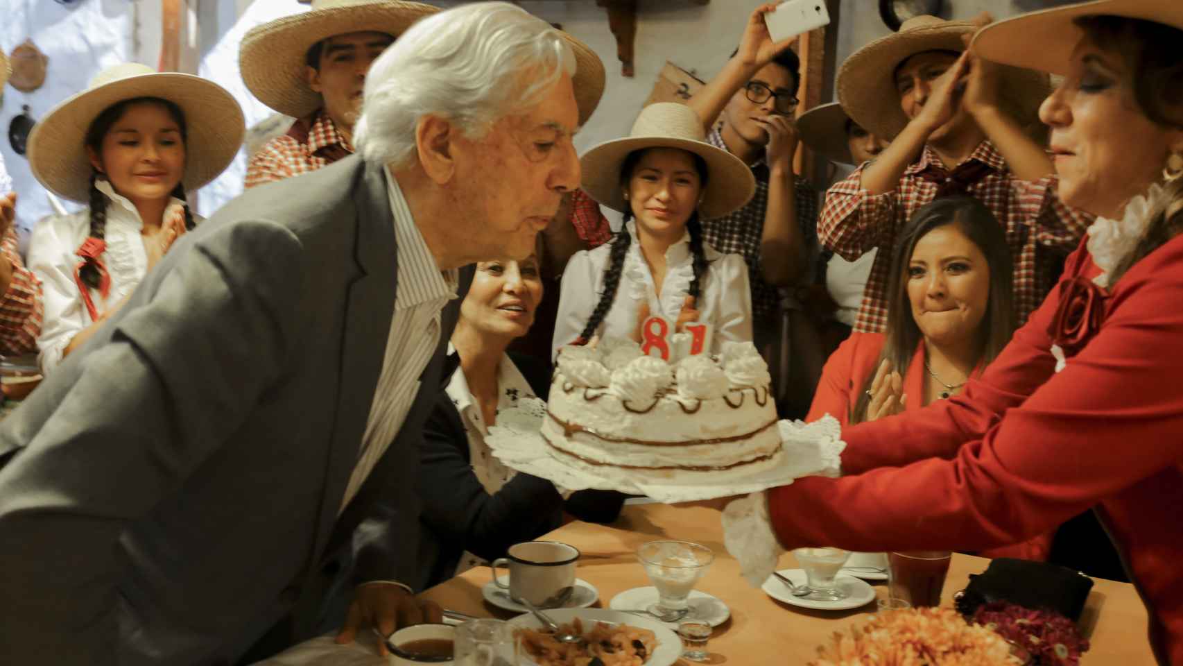Así ha sido la fiesta de cumpleaños de Mario Vargas Llosa junto a Isabel Preysler en Perú