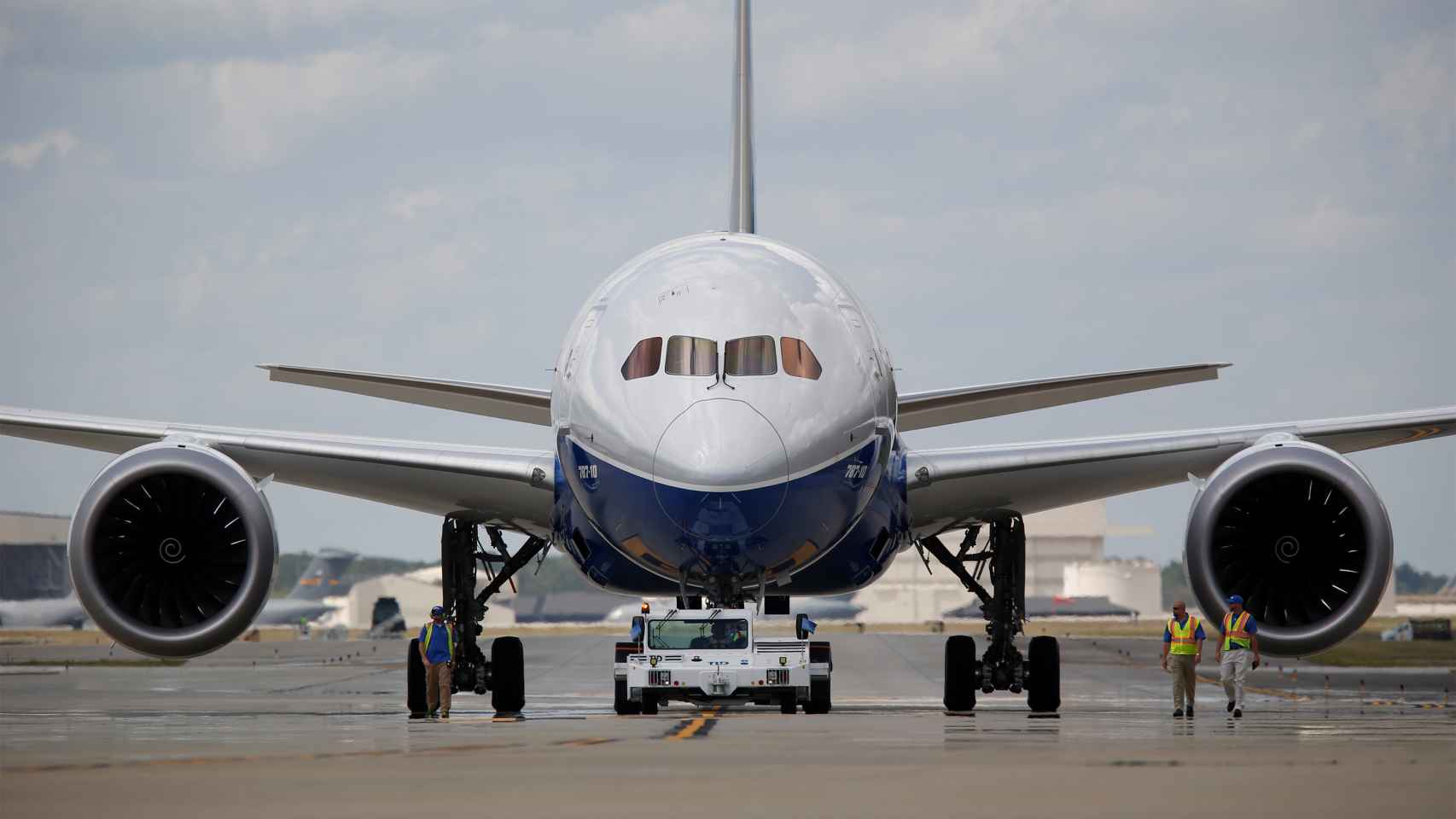 Primer vuelo de pruebas del Boeing 787-10