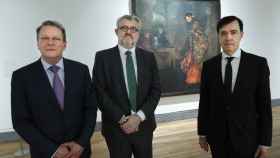 A la izquierda, Mitchell A. Codding, junto con Miguel Falomir y Rafael Pardo, director de la Fundación BBVA.