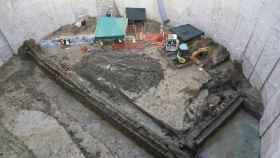 La excavación donde se ha encontrado el acueducto.