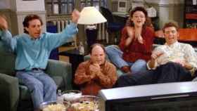 Reacción dramatizada de los protagonistas de Seinfeld a la noticia.