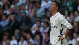 Cristiano Ronaldo se lamenta tras fallar una ocasión.
