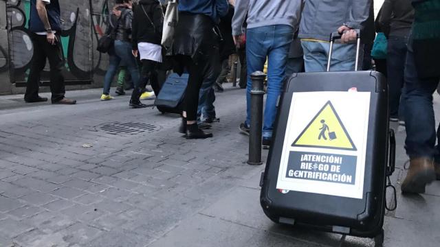 Los vecinos protestaron contra el turismo irracional en una manifestación.