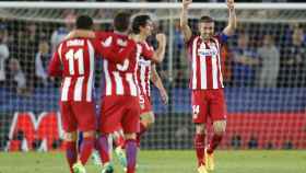 Los jugadores del Atlético de Madrid celebran la victoria.