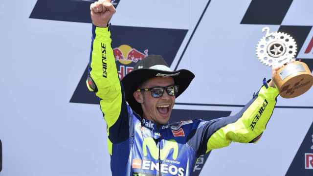 Valentino Rossi celebra su segunda posición en el circuito de Las Américas.