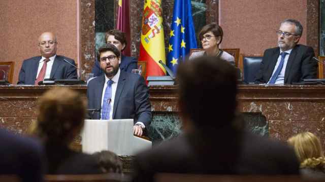 López Miras interviene en la primera sesión de investidura, fallida