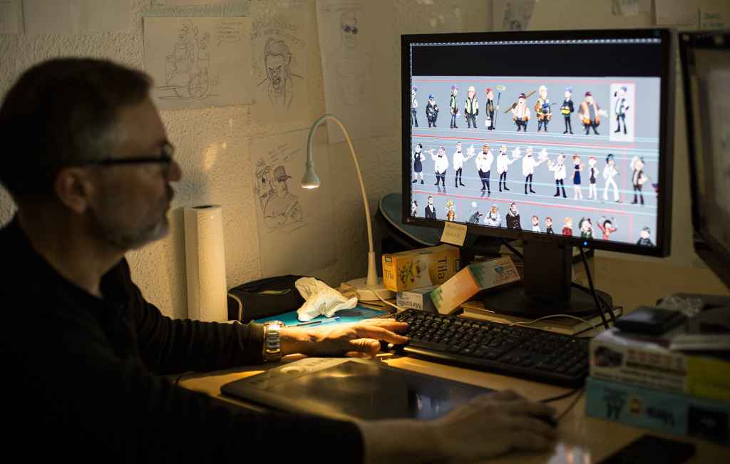 Un animador enseña los diseños de personajes de Tadeo Jones 2.