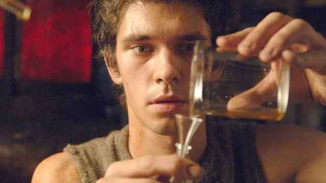 Escena de la película El perfume: historia de un asesino (2006)