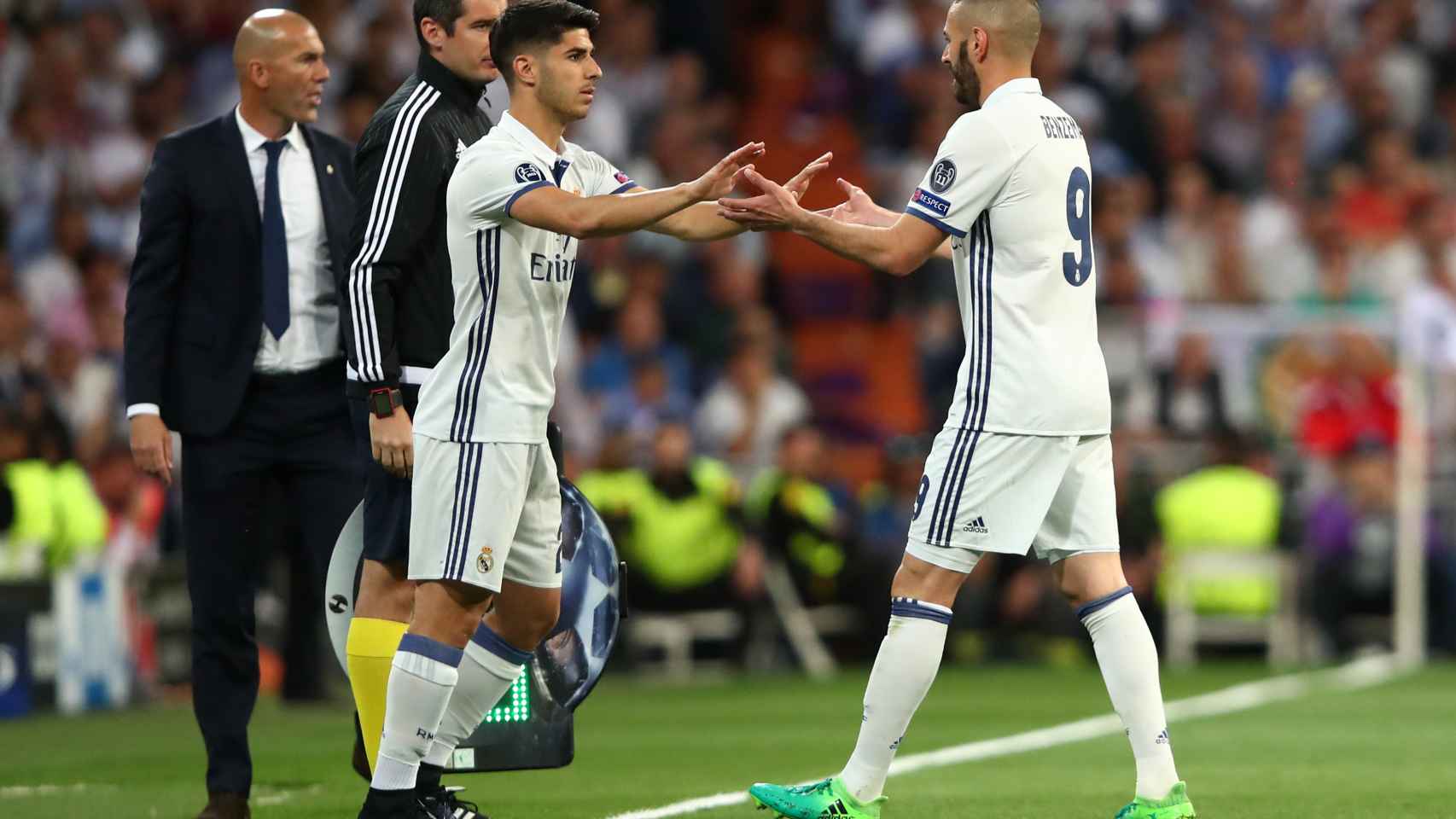 Asensio reemplaza a Benzema en el partido contra el Bayern de Múnich.