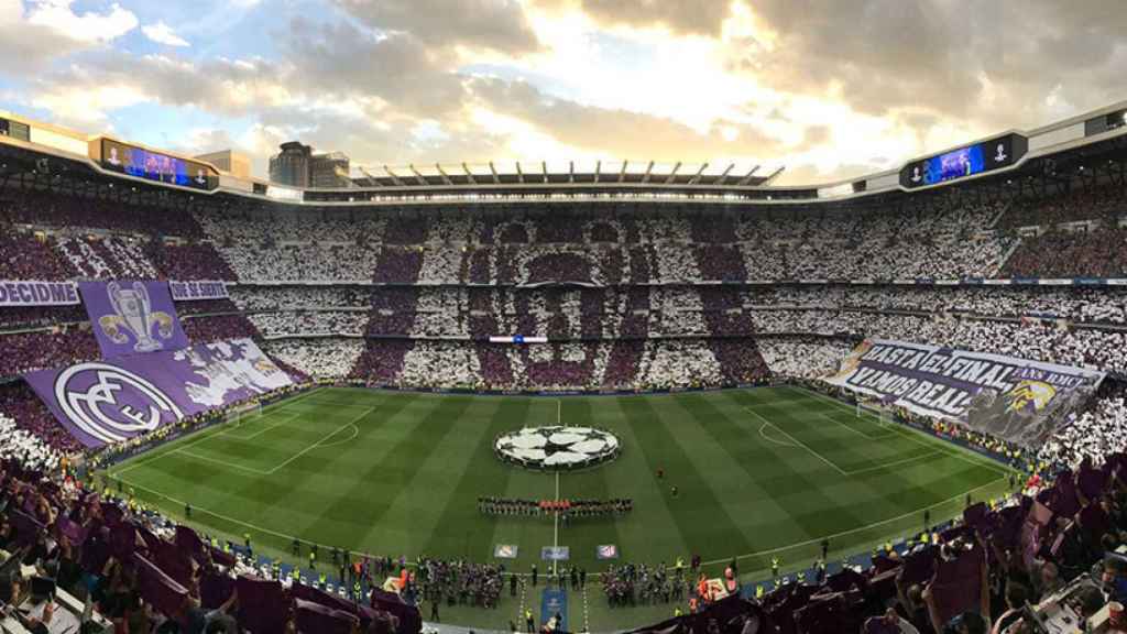 Increíble tifo en el Santiago Bernabéu para el derbi de Cham