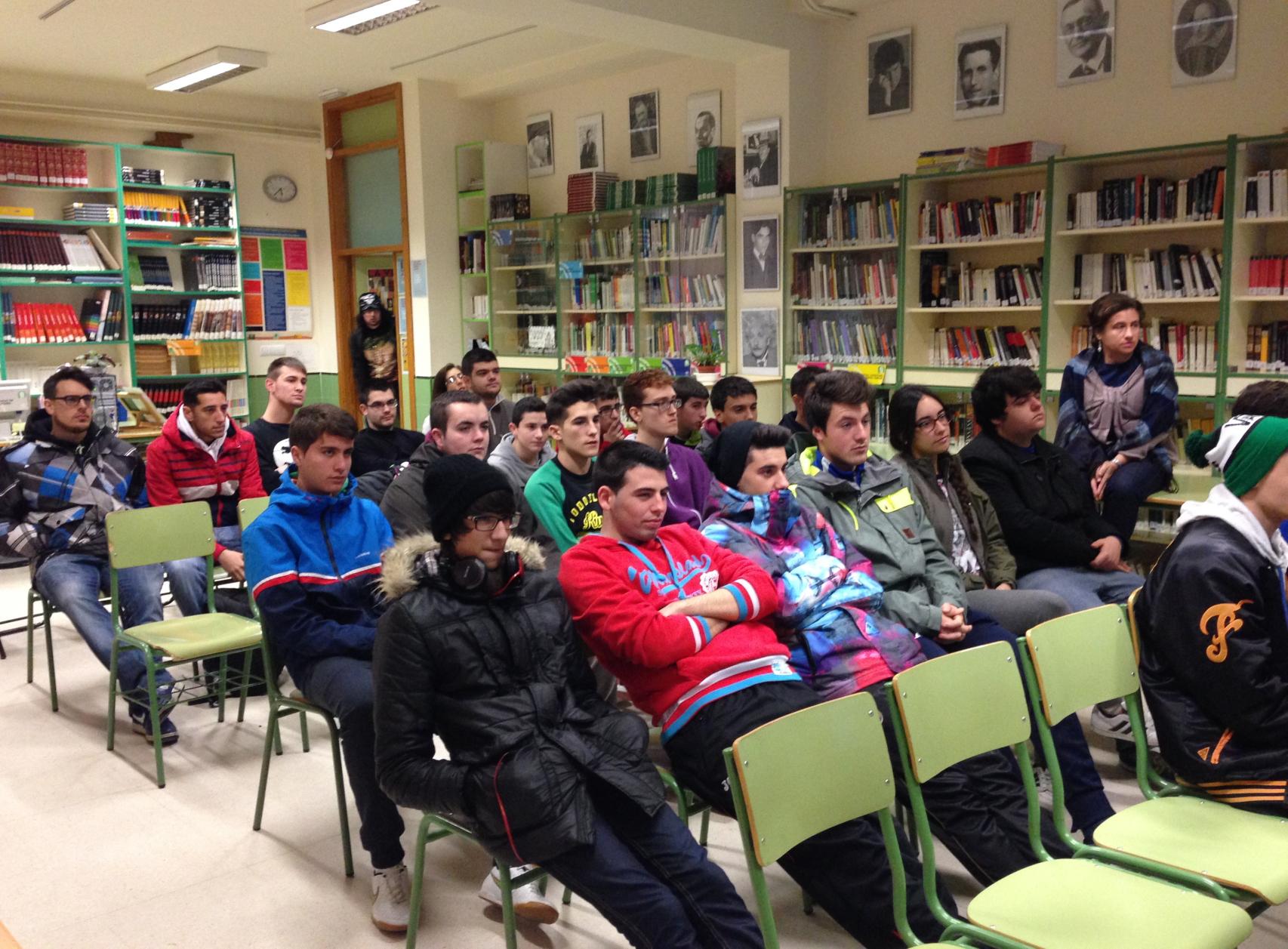 Alumnos del Instituto de Educación Secundaria Aricel en Albolote (Granada).