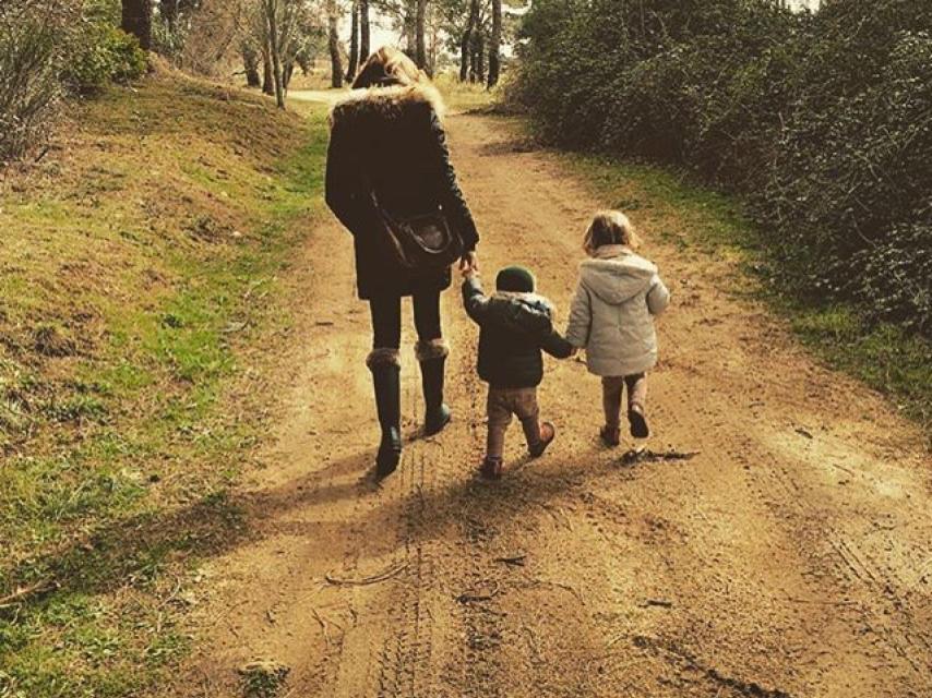 La esposa y los hijos de Pablo Casado.