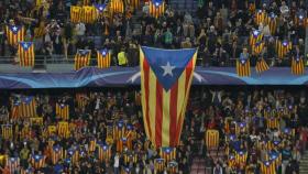 Esteladas en el Camp Nou.