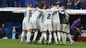 El Real Madrid celebra el gol de Marcelo  Fotógrafo: Manu Laya / El Bernabéu