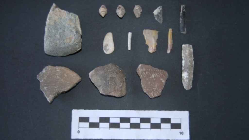 Materiales encontrado en una excavación anterior en Cova Bonica.