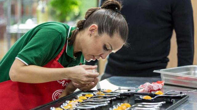 Una concursante acusa a 'MasterChef' de manipular sus platos