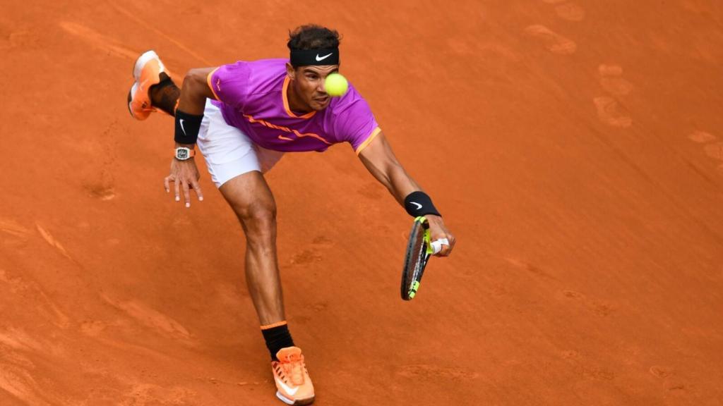 Nadal, devolviendo una bola ante Fognini.