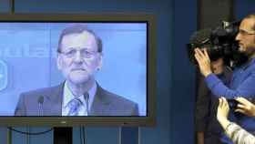 Rajoy, durante su rueda de prensa por videoconferencia de 2012.