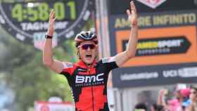 El suizo Dillier (BMC) se impone en la sexta etapa del Giro