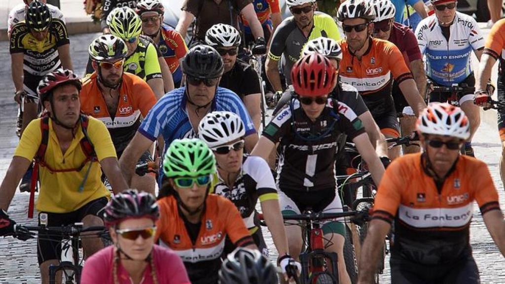 Manifestación de ciclistas con motivo de los accidentes de Oliva (Valencia)