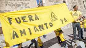 El barrio del Polígono de Toledo se concentra ante Presidencia contra el peligroso amianto 17