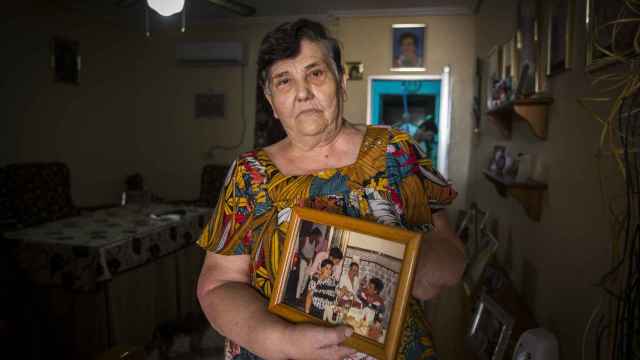 Pepa, a sus 75 años, vive aterrorizada por la inminente salida de la cárcel de su hijo