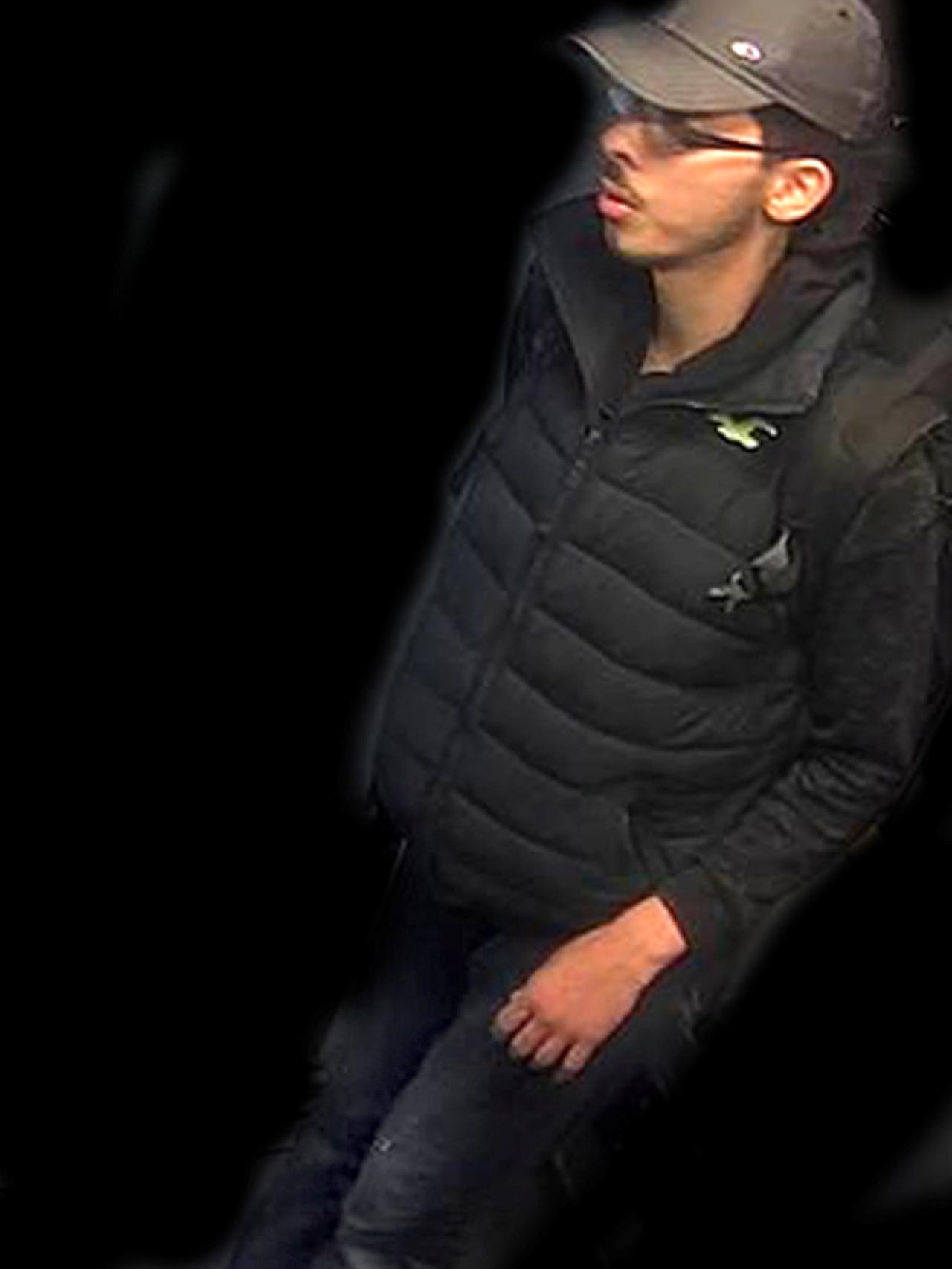 Foto del terrorista desde otro ángulo.
