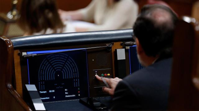 El presidente del Gobierno, Mariano Rajoy, durante las votaciones.