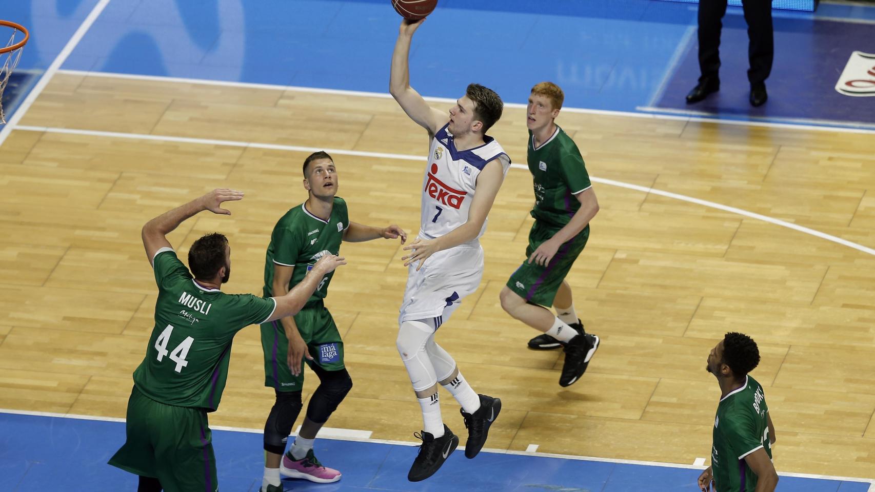 El Madrid llega a su sexta final consecutiva de la ACB después de sufrir lo indecible contra Unicaja
