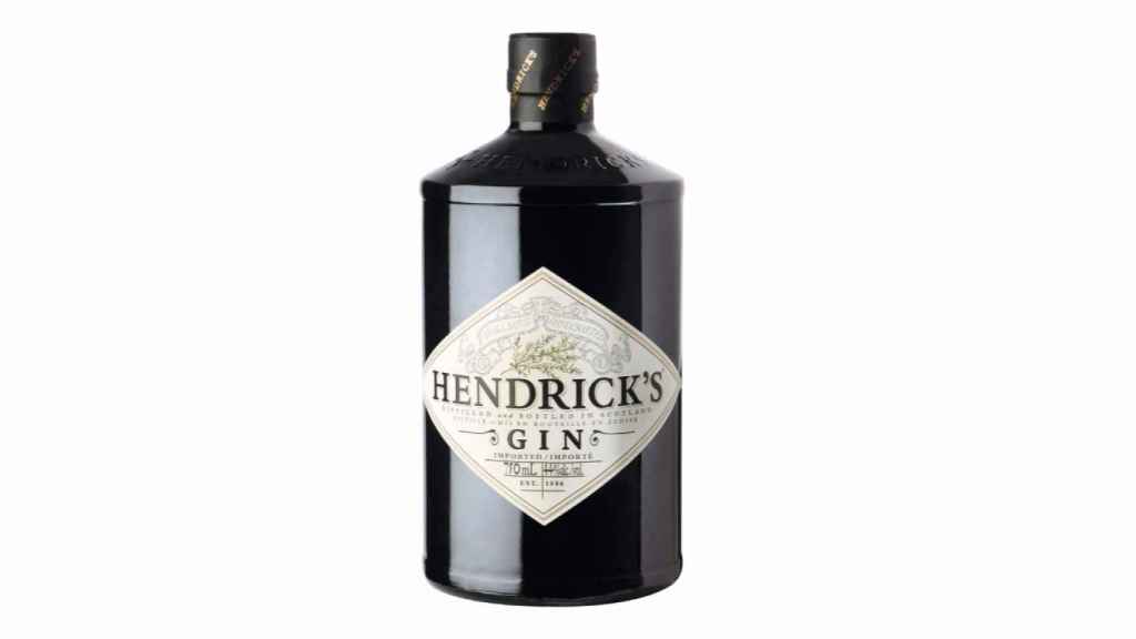 Imagen de la clásica botella Hendrick's Gin. | Foto: Hendrick's Gin.
