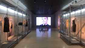 La sala principal de la exposición dedicada a Paco Rabanne, en la Real Academia de Bellas Artes.