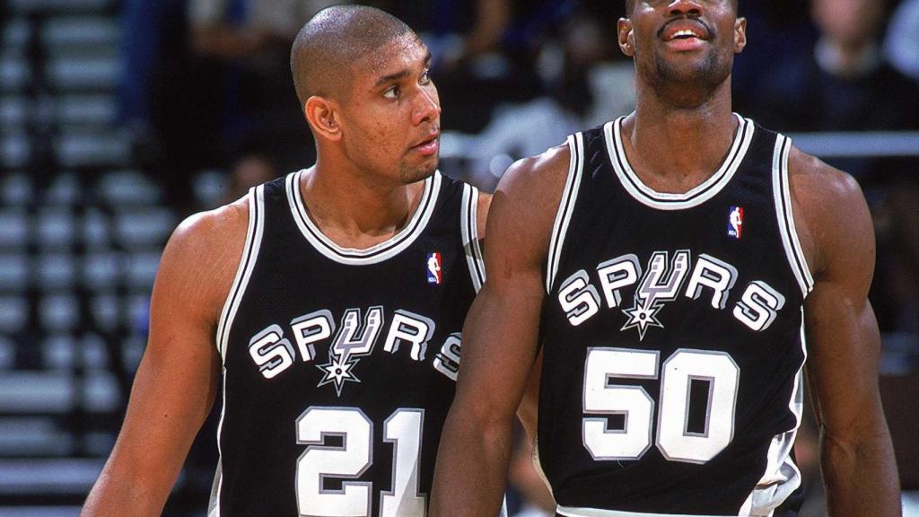 Tim Duncan y David Robinson.